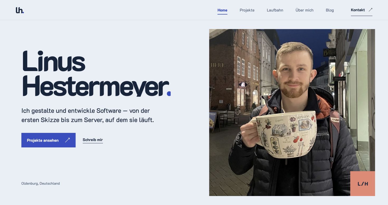 Screenshot der aktuellen Personal Website mit Startseite und Porträt